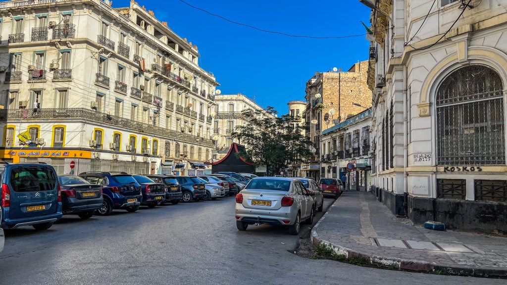 Detalhes da Argélia: da simpatia do povo à forte presença&nbsp;francesa