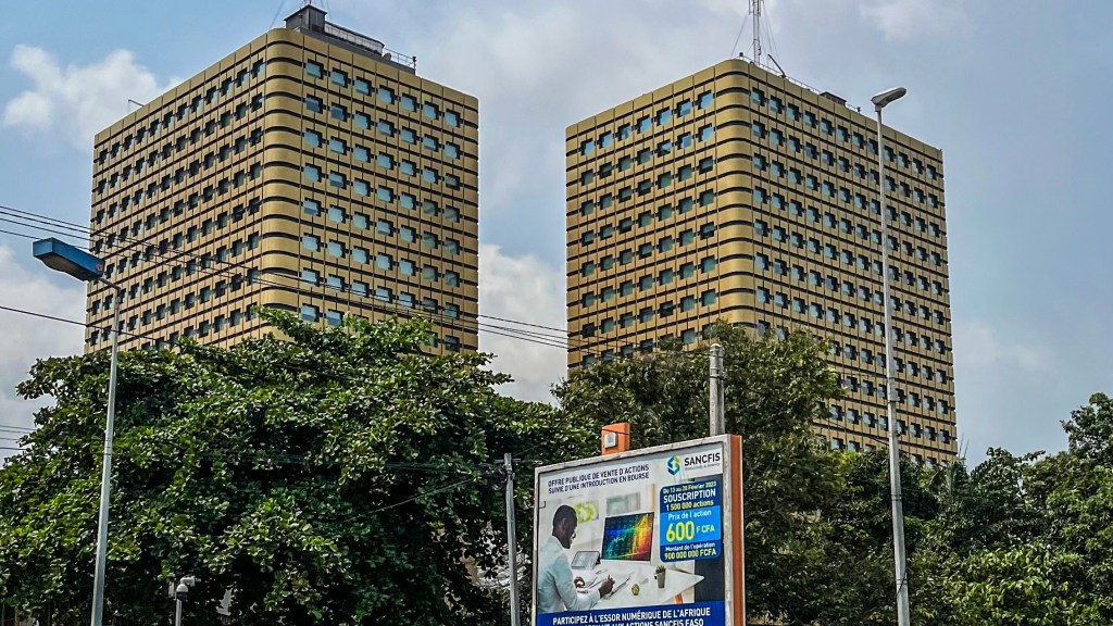 Moderna, Abidjã reúne opções de entretenimento e cidade perto para fugir do&nbsp;agito