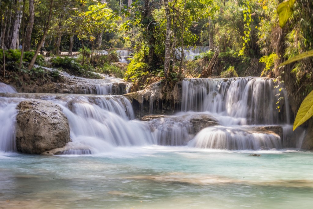 No Laos, nos banhamos em cachoeira e passeamos pelas bucólicas&nbsp;cidades