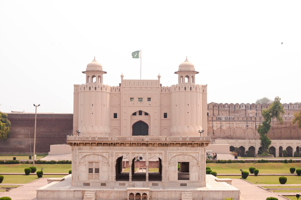 Visto grátis para Paquistão, exigido de brasileiros, pode ser feito on-line e em 24&nbsp;horas