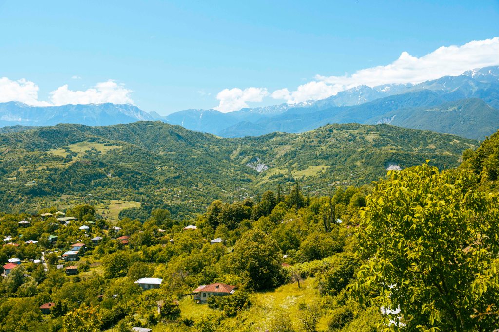 Na Geórgia, viajamos de carro pelo interior, bebemos vinho e adoramos&nbsp;Tbilisi