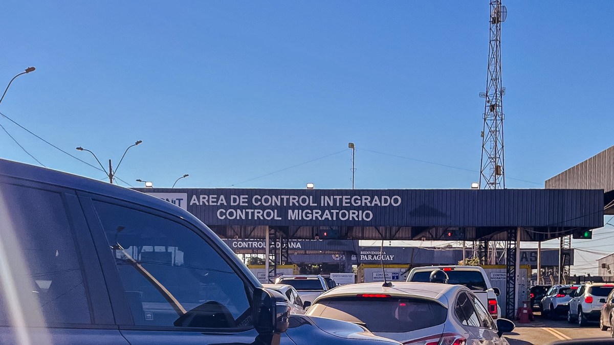 Na fronteira Argentina-Paraguai, nem saímos do carro, mas apresentamos vacina da febre&nbsp;amarela